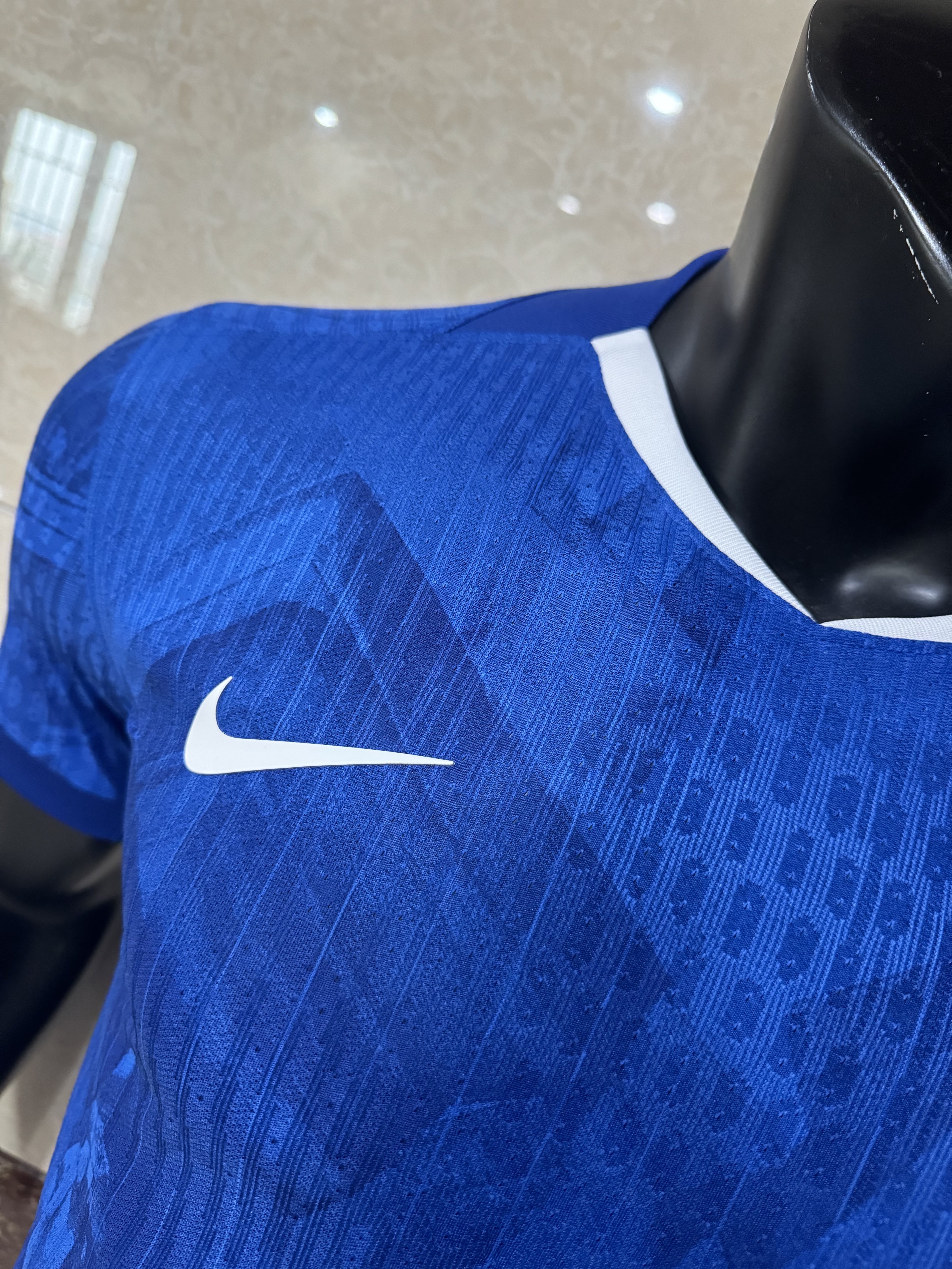 Nike Chelsea F.C. 202526 home jersey