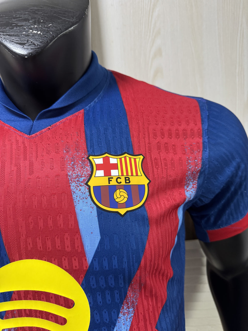 Nike Men's FC Barcelona Authentic Dri-Fit Stadium 4th Jersey 2526