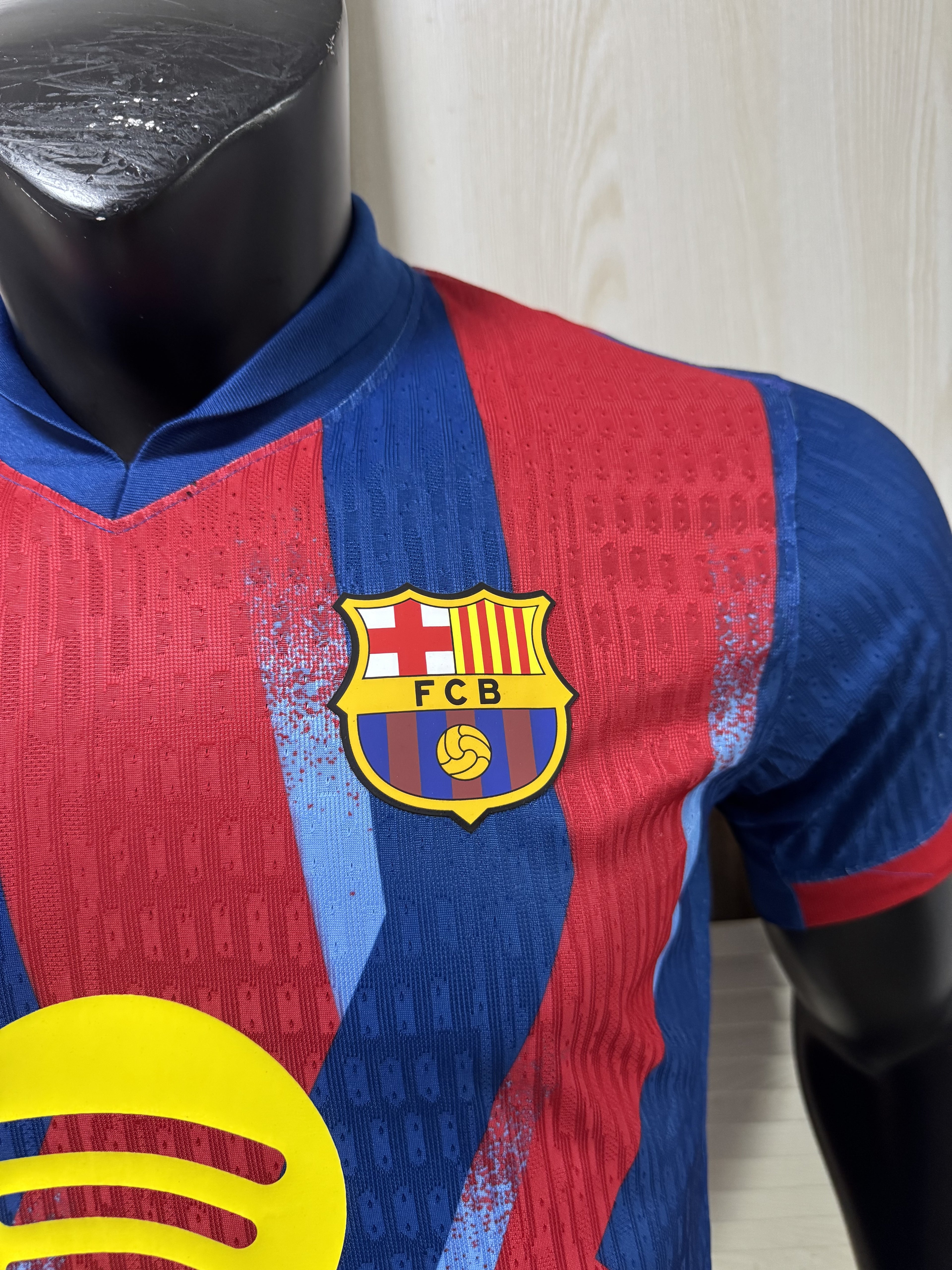 Nike Men's FC Barcelona Authentic Dri-Fit Stadium 4th Jersey 2526