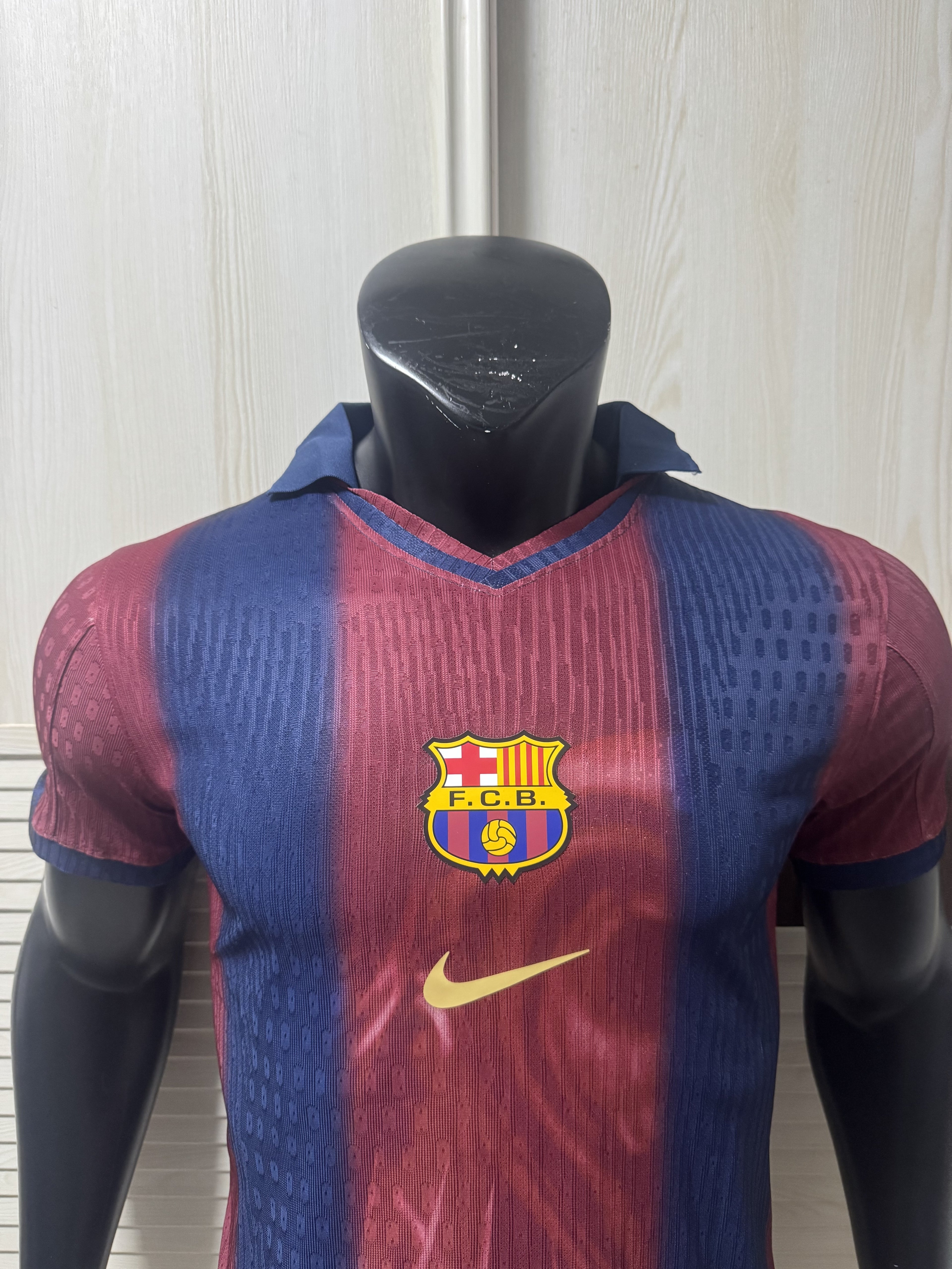 0001 Barcelona Retro (Travis Scott - Cactus Jack - Limited Edition - Player Version)