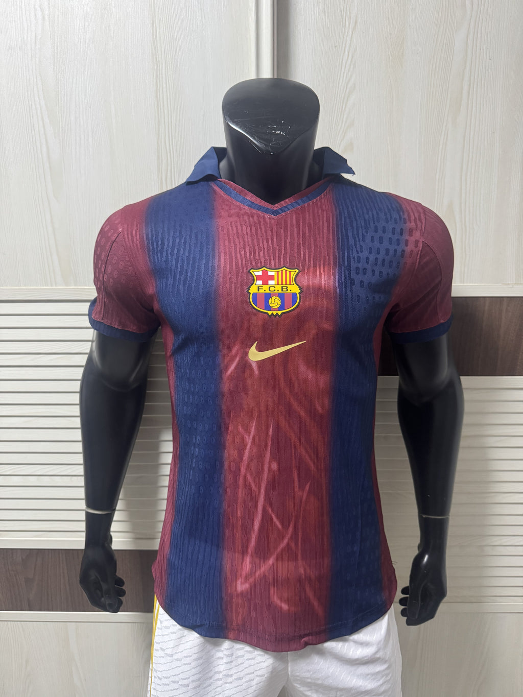0001 Barcelona Retro (Travis Scott - Cactus Jack - Limited Edition - Player Version)