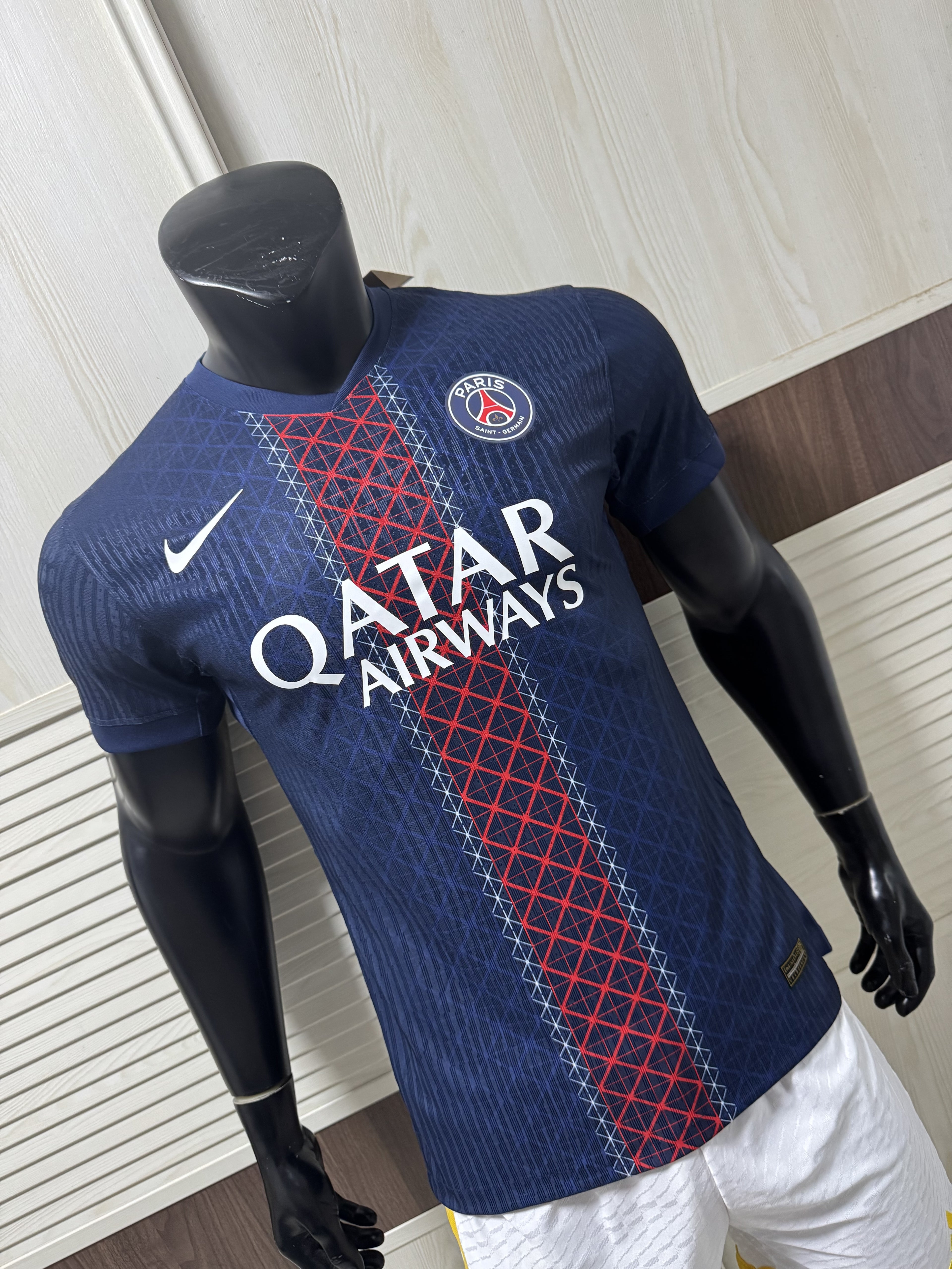 Nike Men's Paris Saint-Germain Stadium Home Dri-FIT Soccer Jersey 25-26