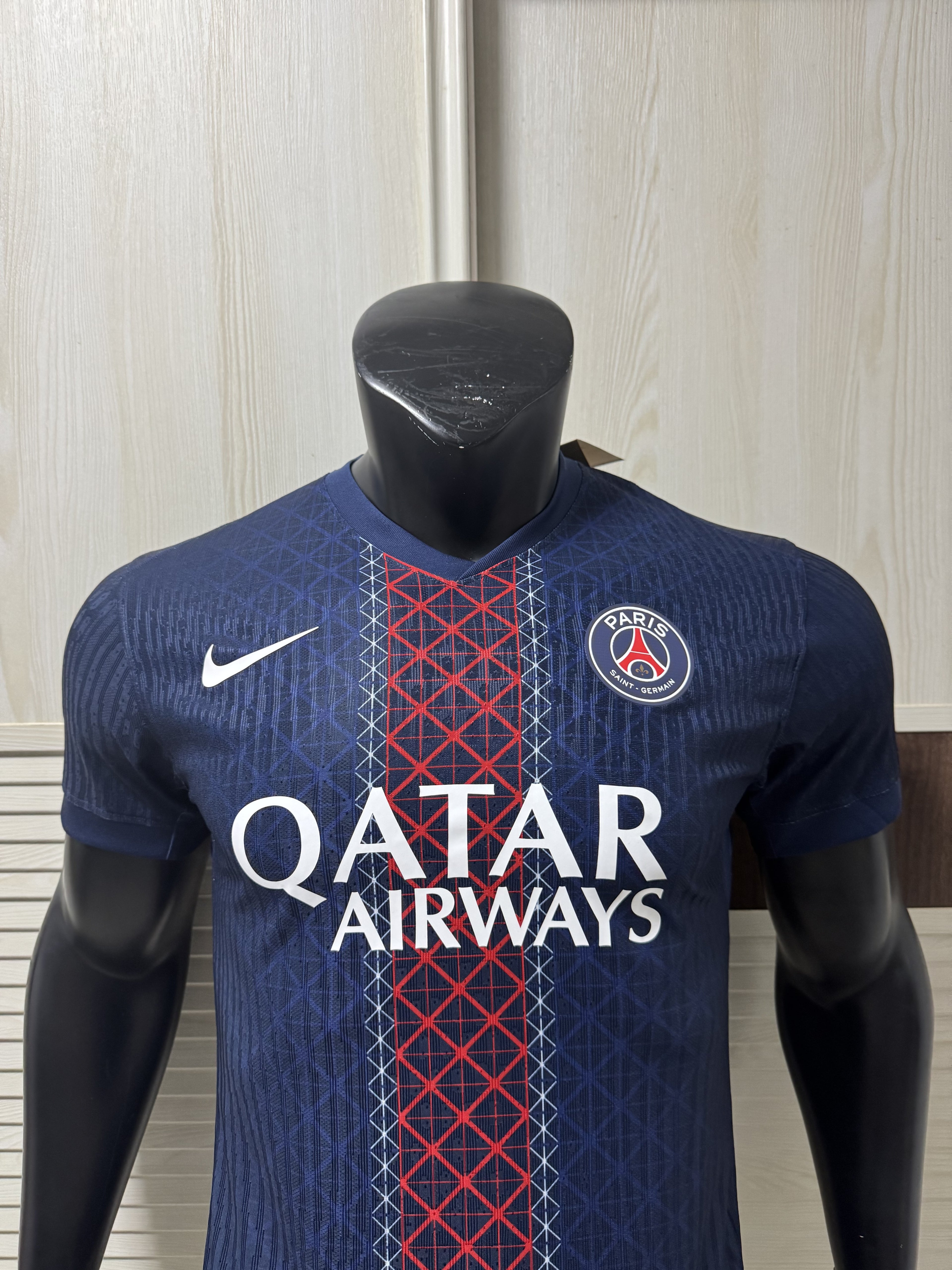 Nike Men's Paris Saint-Germain Stadium Home Dri-FIT Soccer Jersey 25-26