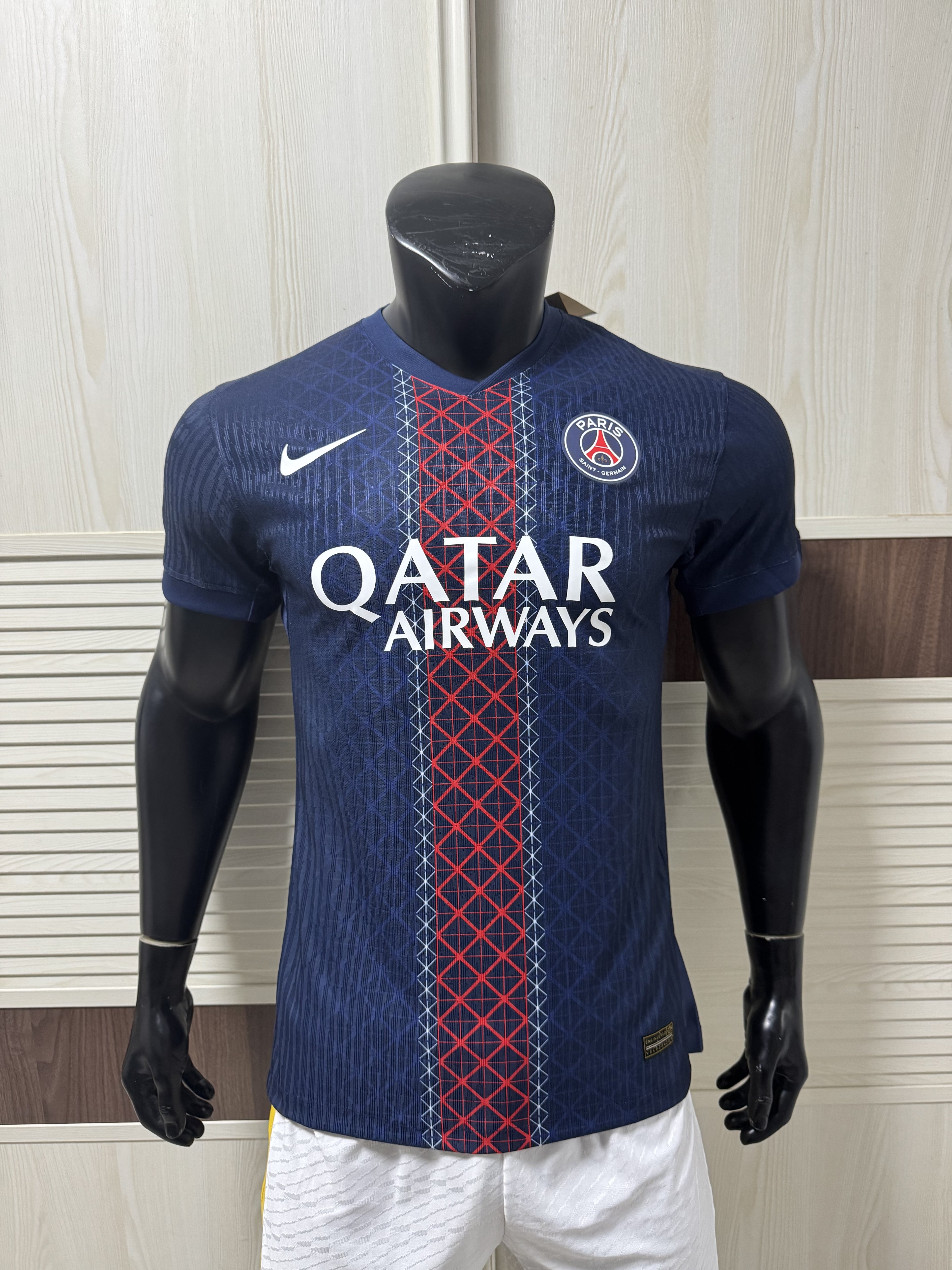 Nike Men's Paris Saint-Germain Stadium Home Dri-FIT Soccer Jersey 25-26