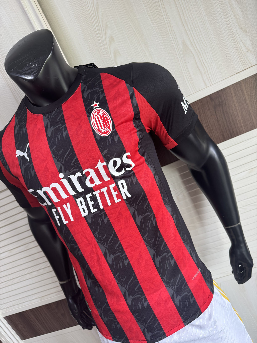 MILAN HOME AUTHENTIC 202526 JERSEY