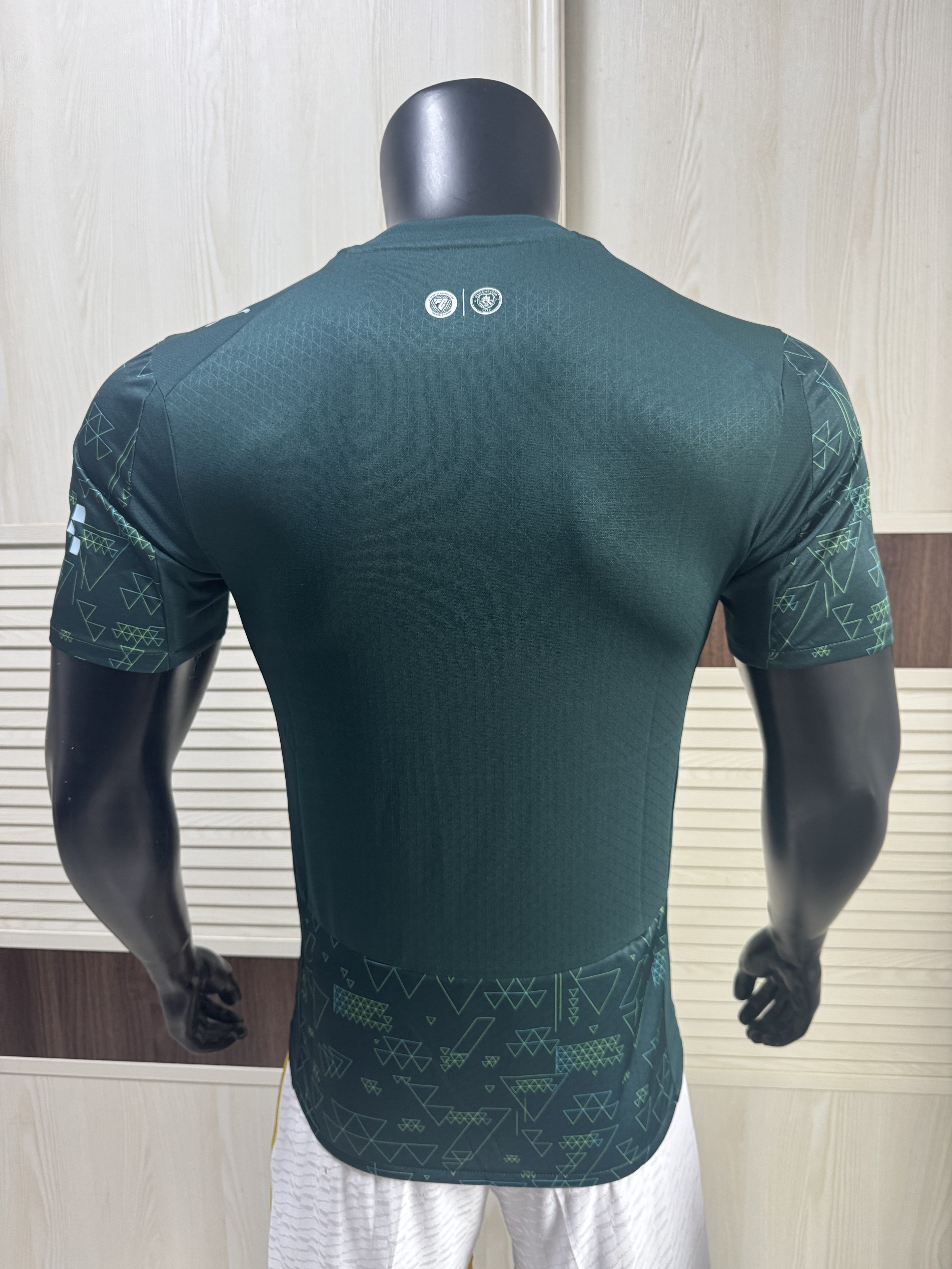 PUMA MANCHESTER CITY 4TH JERSEY SHIRT 2025-2026