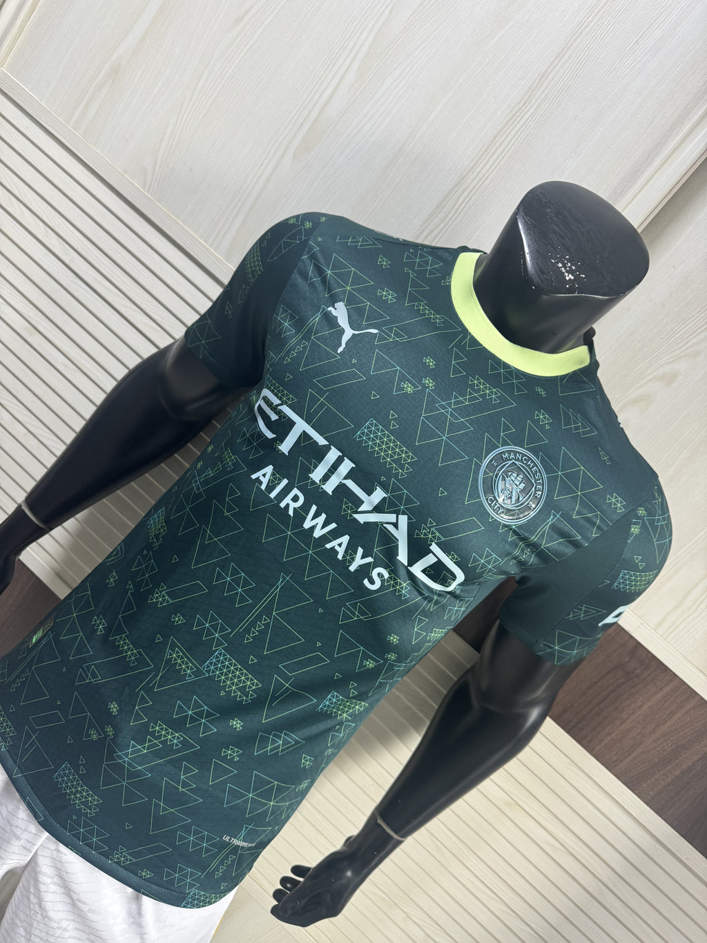 PUMA MANCHESTER CITY 4TH JERSEY SHIRT 2025-2026